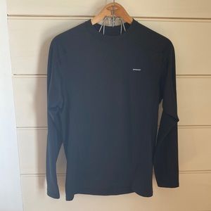 Men’s Size Medium Patagonia Capilene shirt